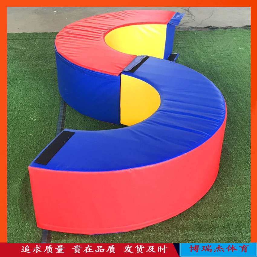 广东省梅州运动馆软体海绵三角斜坡垫折叠滑梯幼儿软体折叠斜坡垫