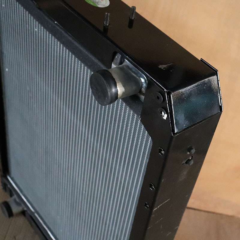 现货 客车挖机装载机农机各种散热器水箱申龙客车散热器中冷器