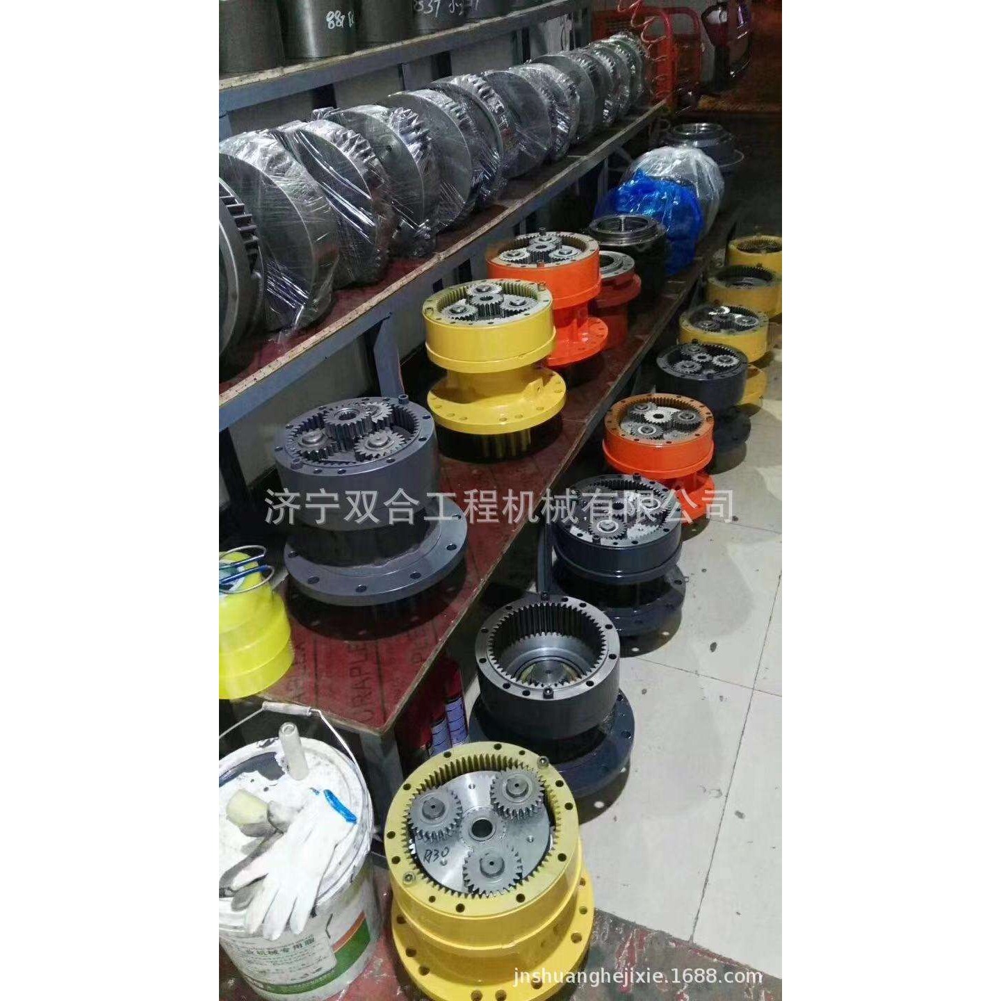 EC240B挖掘机回转马达 M2X146回转马达