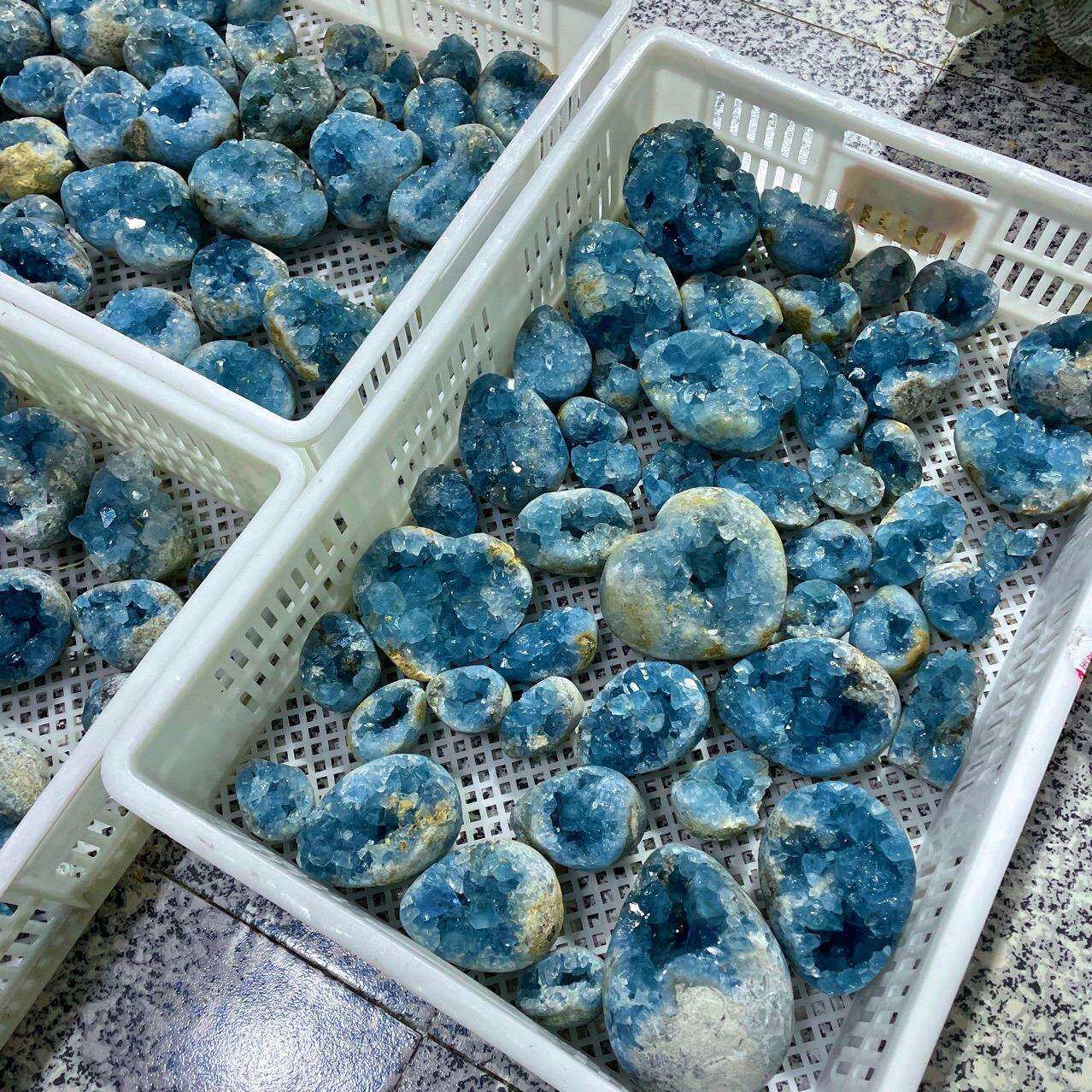 天青石蛋形心形摆件蓝水晶蓝晶洞原石簇聚宝盆爱心形蛋形天奇石