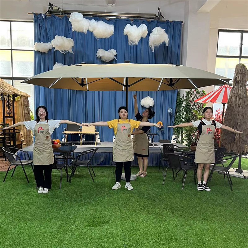 室外摆摊太阳伞别墅民宿旋转庭y院伞太阳能LED灯户外遮阳伞三头伞