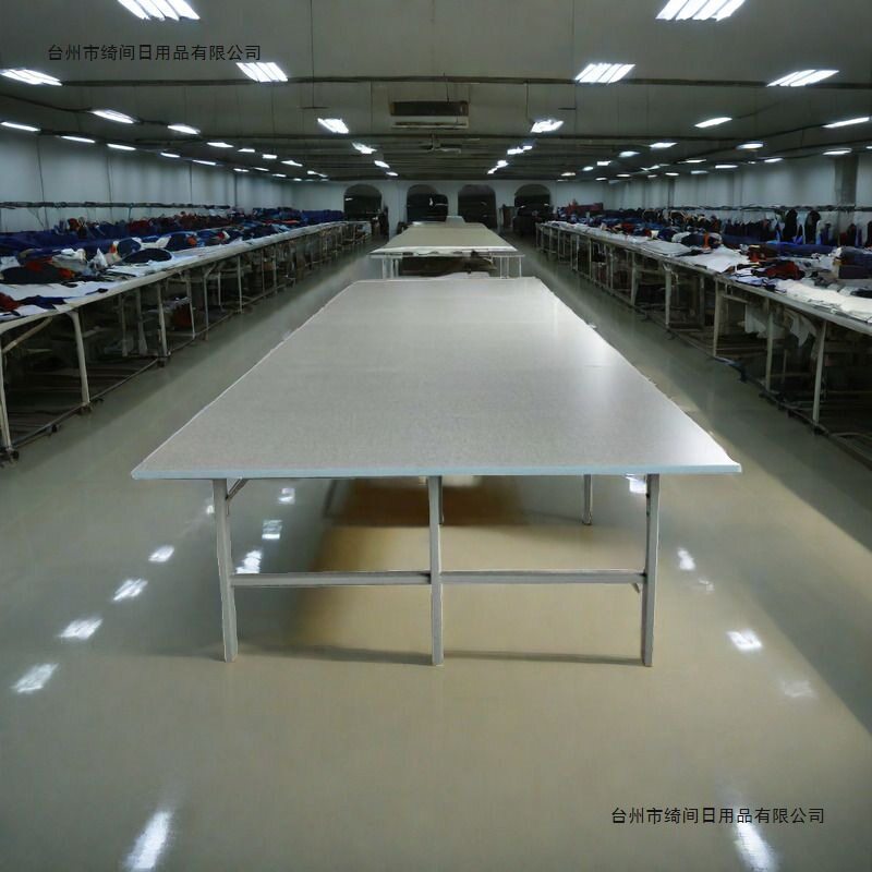 制衣厂服装裁剪打包检验工作台