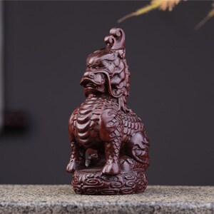 小叶紫檀木雕刻火麒麟招财汽车摆件文H玩随身手把件工艺品办公室