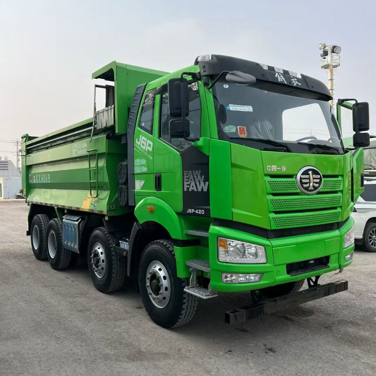 工厂出口中国一汽FAWJ6P12轮自卸车出售FAW渣土车矿用工程自卸车