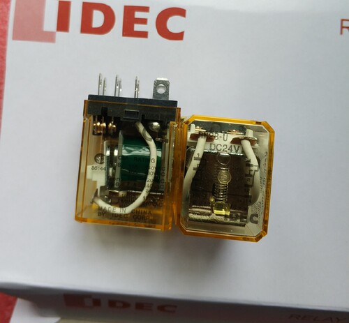 原装和泉IDEC中间继电器 RH2B-U-DC24V 直流24V 10A 宽8脚!