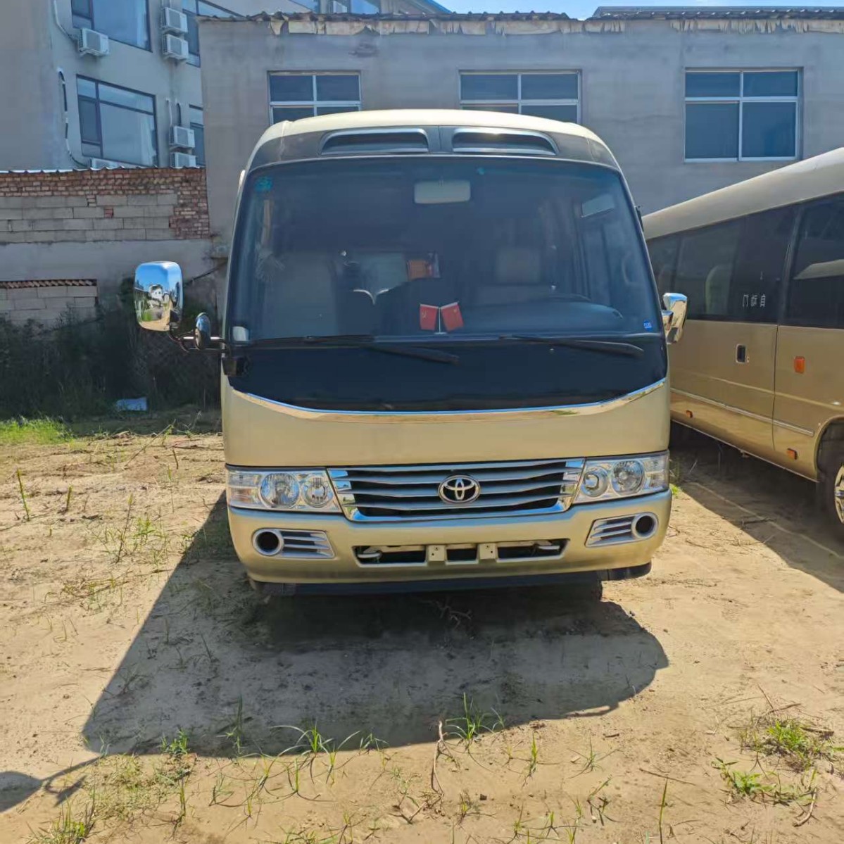 出口19-23座 可加座椅考斯特商务车中巴客车中型豪华客舱