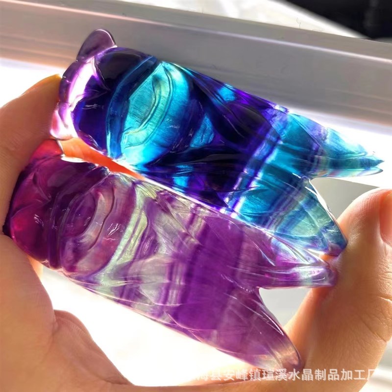 天然水晶七彩莹石知了s手工雕刻件水晶原石雕刻蝉动物摆件