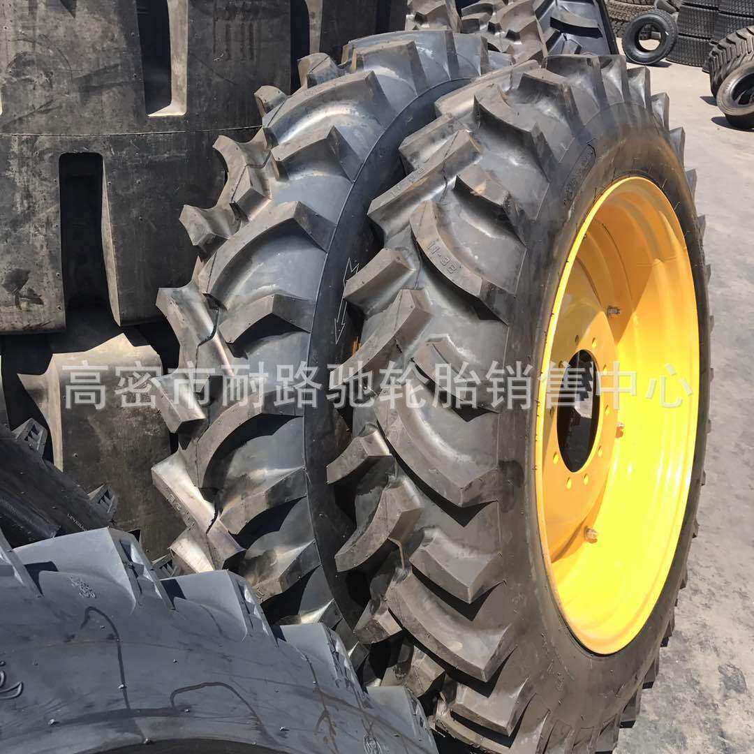 约翰迪尔1404拖拉机改加高窄轮胎后轮1.92米前轮1.5米配钢圈