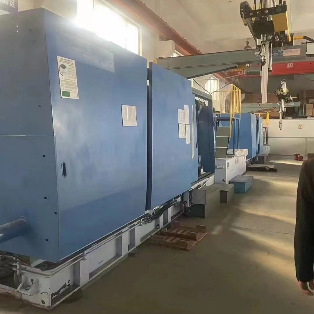 宁海工厂富强鑫850吨 机器如新 下模1060 螺杆80 三台