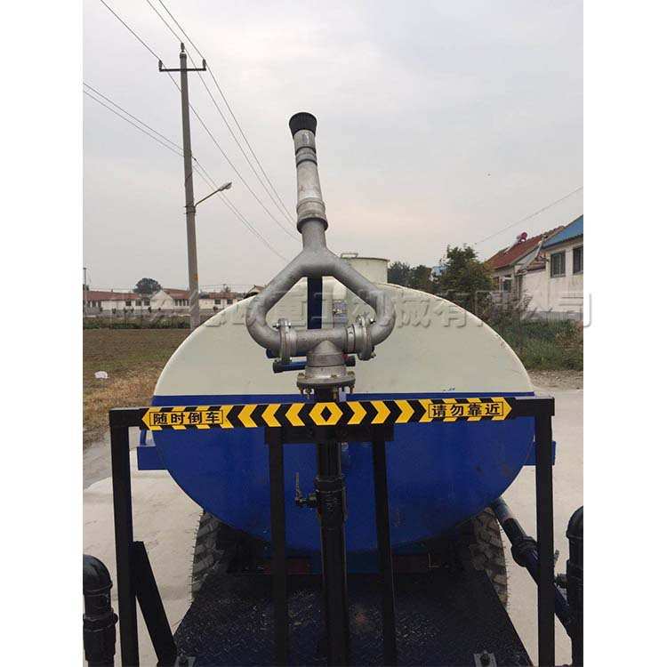 两吨小型柴油洒水设备 三轮工地抑尘雾炮车 自走式绿化带浇水设备