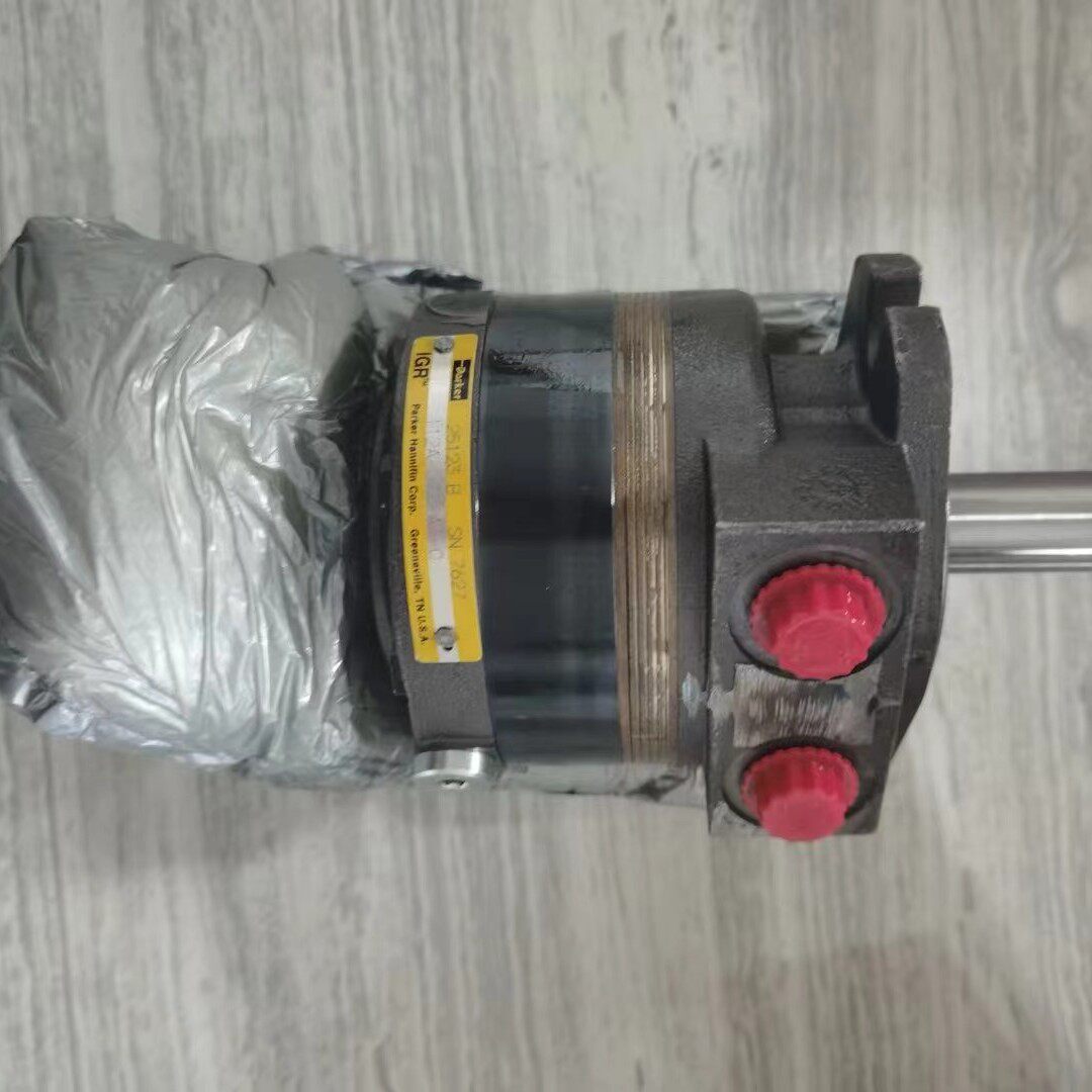 铲车小装载车齿轮泵液压行走吊车油泵吊具油泵112A-071-AT-0