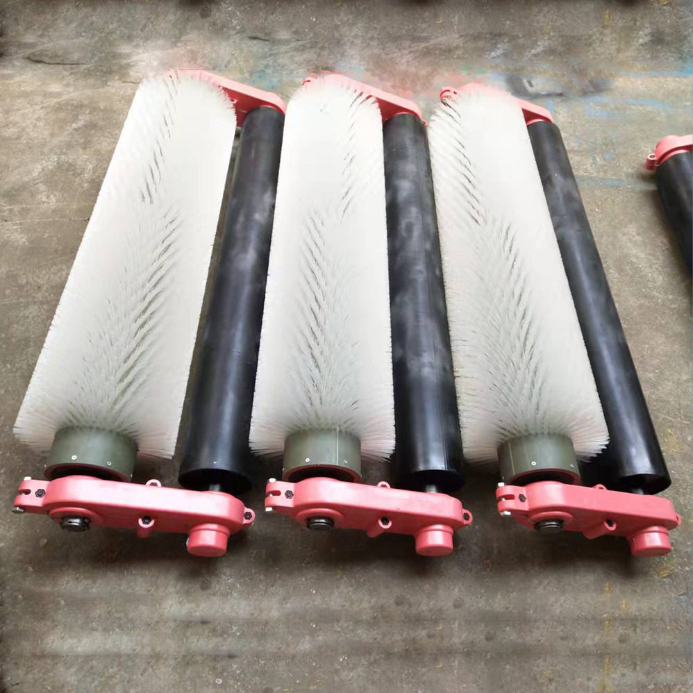 输送带跑偏防脱滚刷清扫器