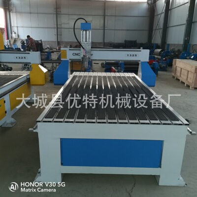 1325型多头数控全自动雕刻机