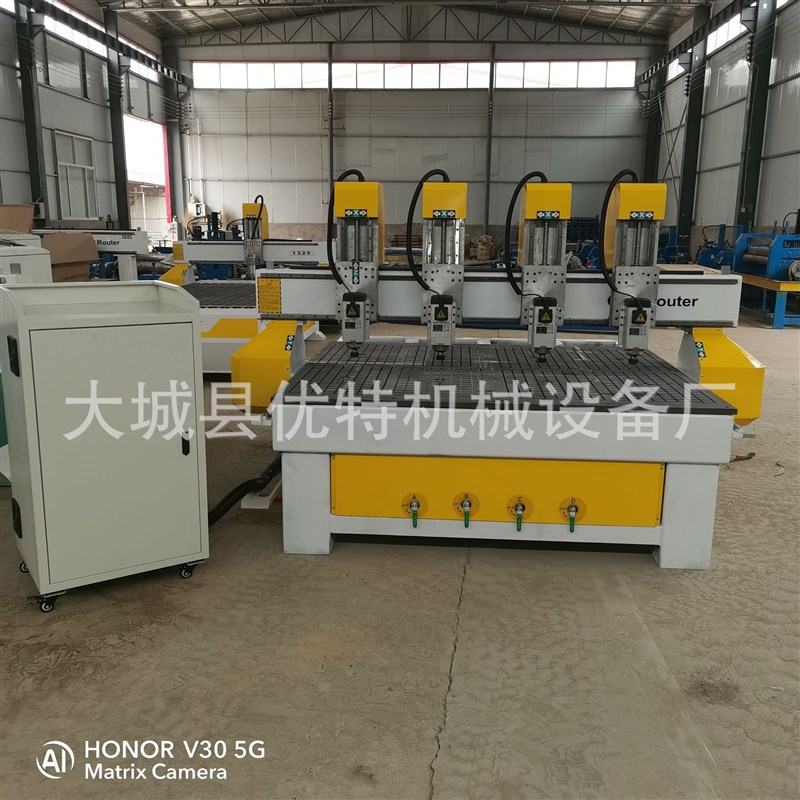 真空吸附台面雕刻机 三工序锯盘木工开料机 O密度多层板数控雕刻