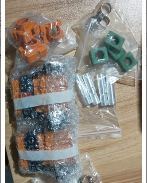 HVC2P80FS150汽车连接器样品