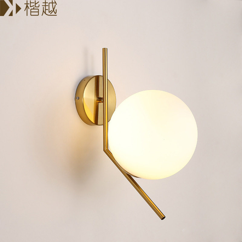北欧后现代玻璃球铁艺壁灯