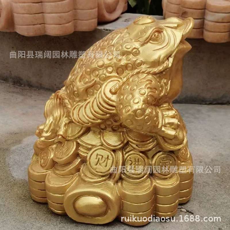 石雕汉白玉金蟾喷水三足蟾蜍吐水庭院鱼池晚霞红青蛙招财吉祥摆件