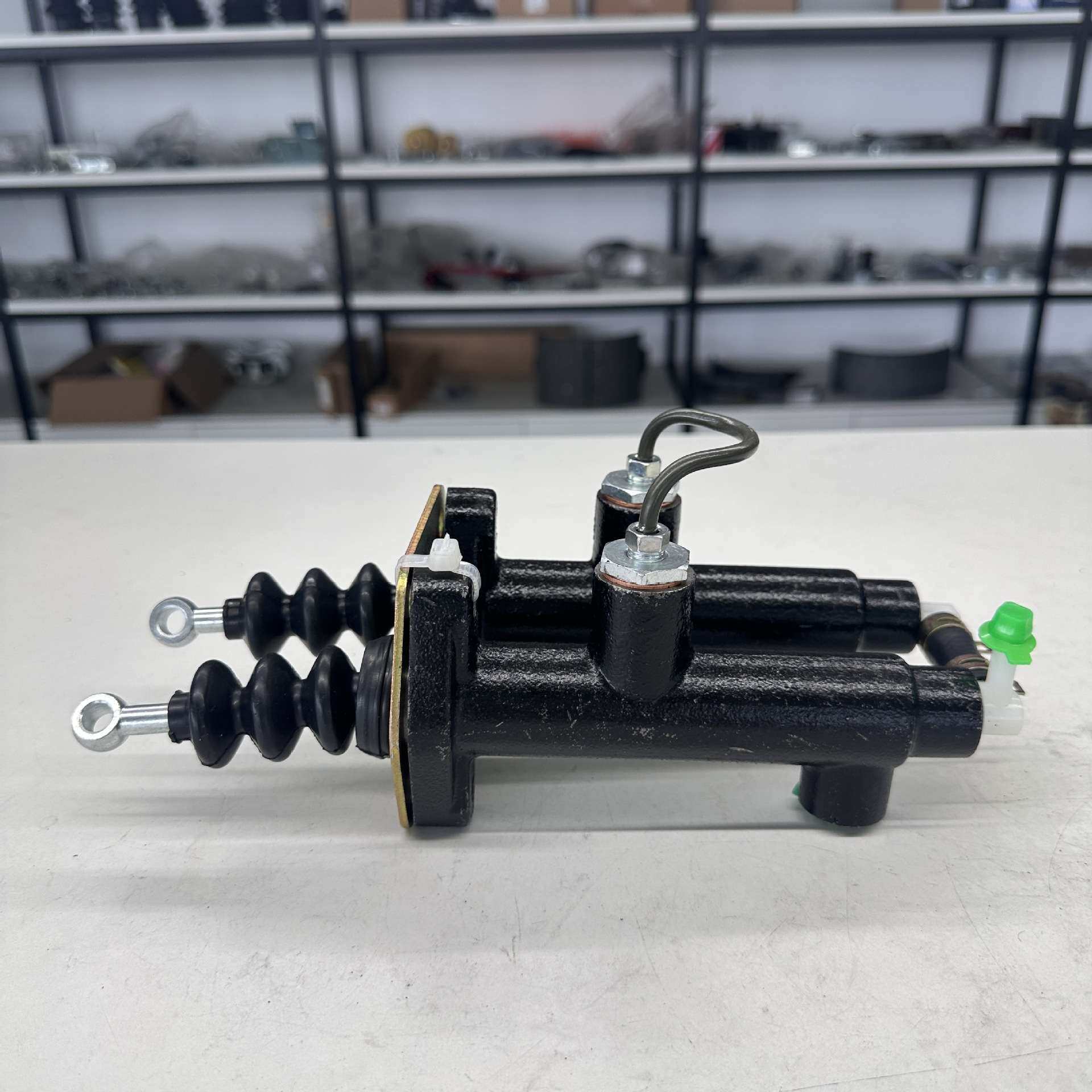81869963,81833911 ,F0NN2140AD 适用纽荷兰拖拉机刹车总泵