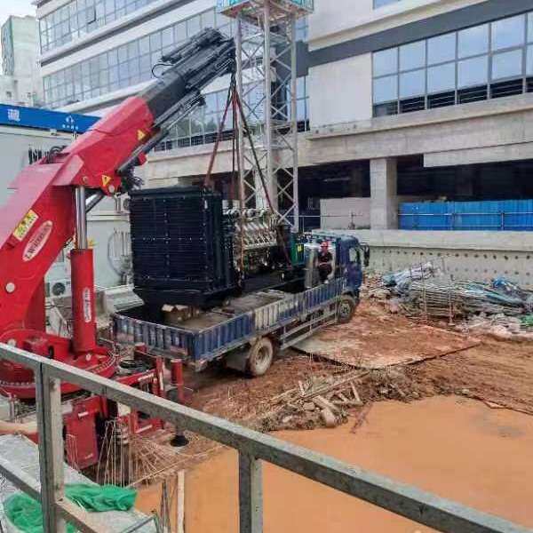 广东静音户外柴油发电机 2000kw康明斯柴油发电机组移动拖车野外