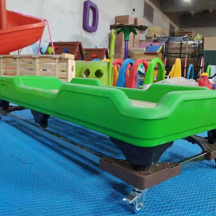 幼儿园儿童可移动床架推拉床托架午休塑料伸缩床滑轮万向轮床脚轮