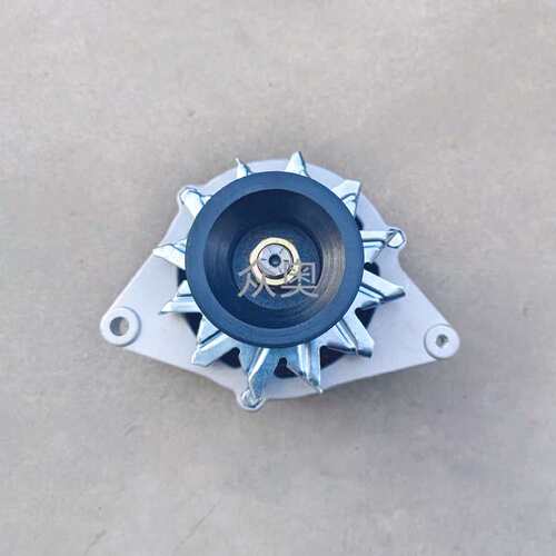 适用玉柴YC4F发动机JFWZ21充电发电机FA850-3701100发电机24V18A