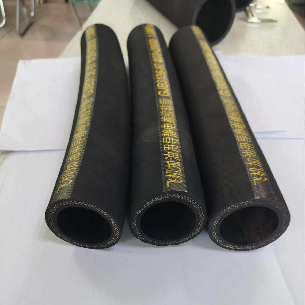 现货飞机加油专用橡胶软管无污染导静电钢丝编织加油机橡胶管厂家