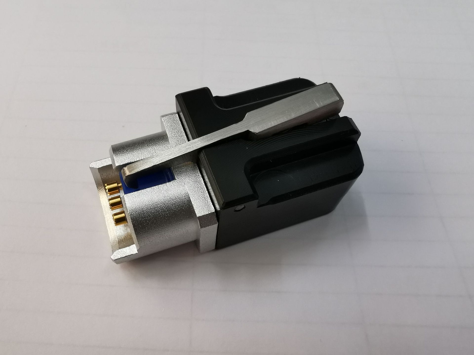 汽车发动机线束插头，铝合金机加工，上海工厂
