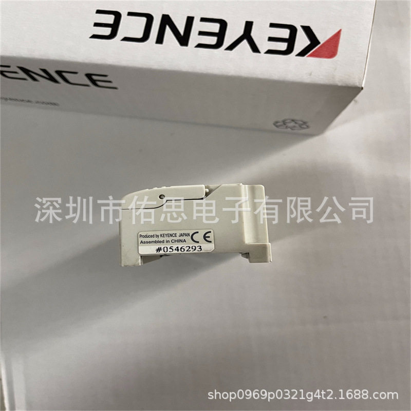 基恩士KL-8BLR可编程控制器 8点 中继功能螺丝端子台继电器输出