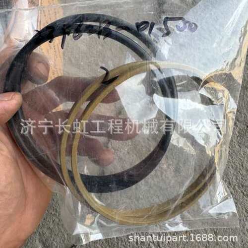 山推SD32推土机配件直供终端：23Y-62B-01500 格兰圈