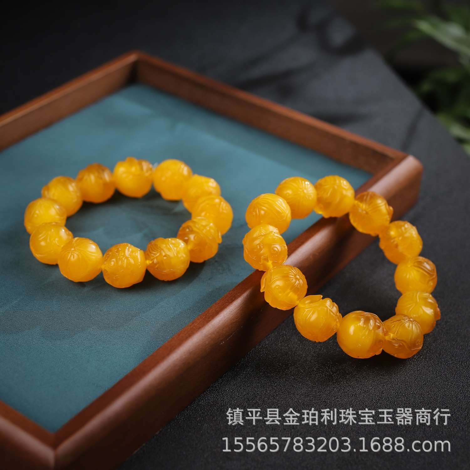 网红直播供货厂家 琥珀蜜蜡貔貅立体雕刻件吊散珠配饰挂件