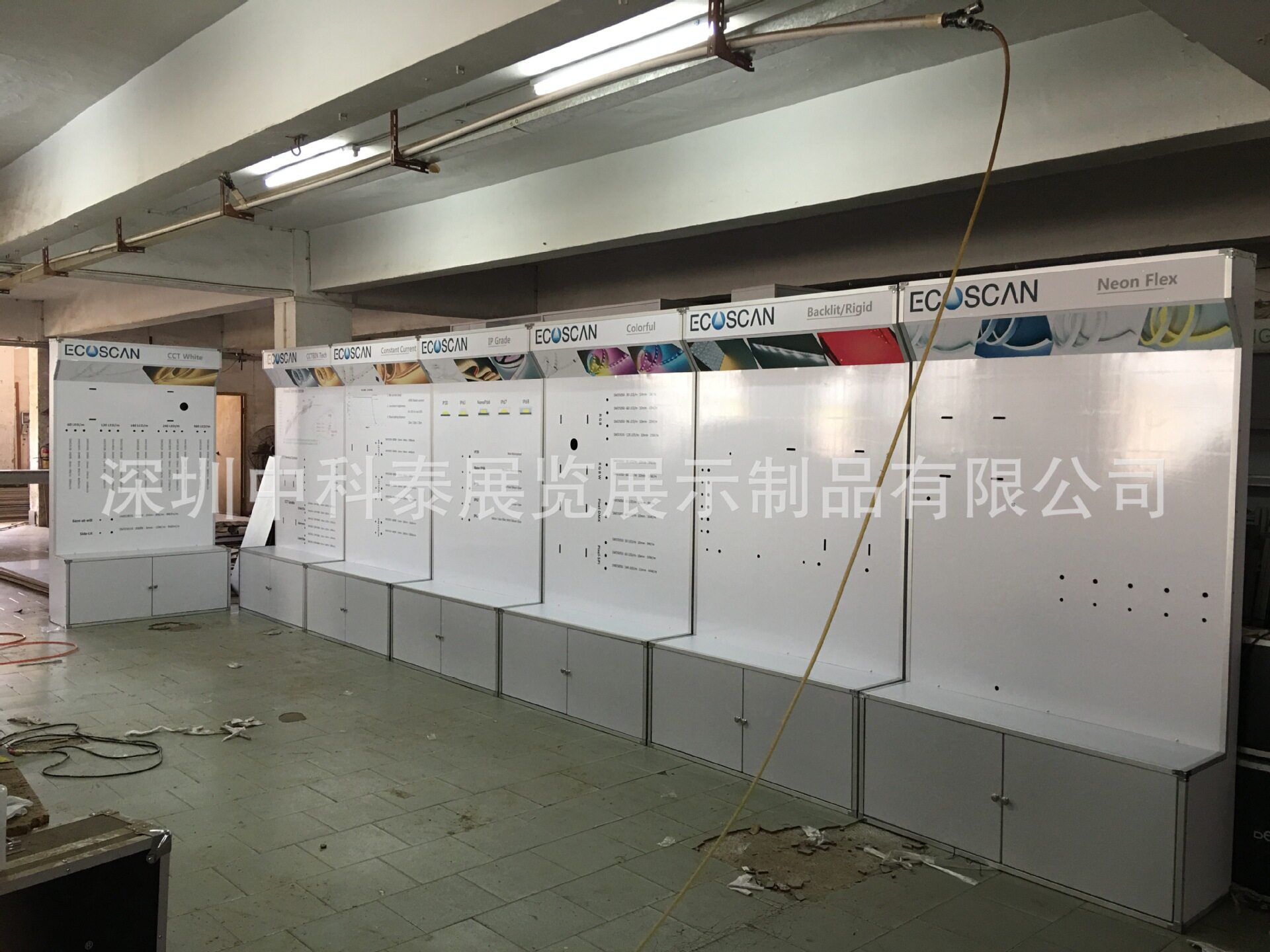 专业生产制作各种灯具展示柜 、 产品展示柜、展示架 按需定 制