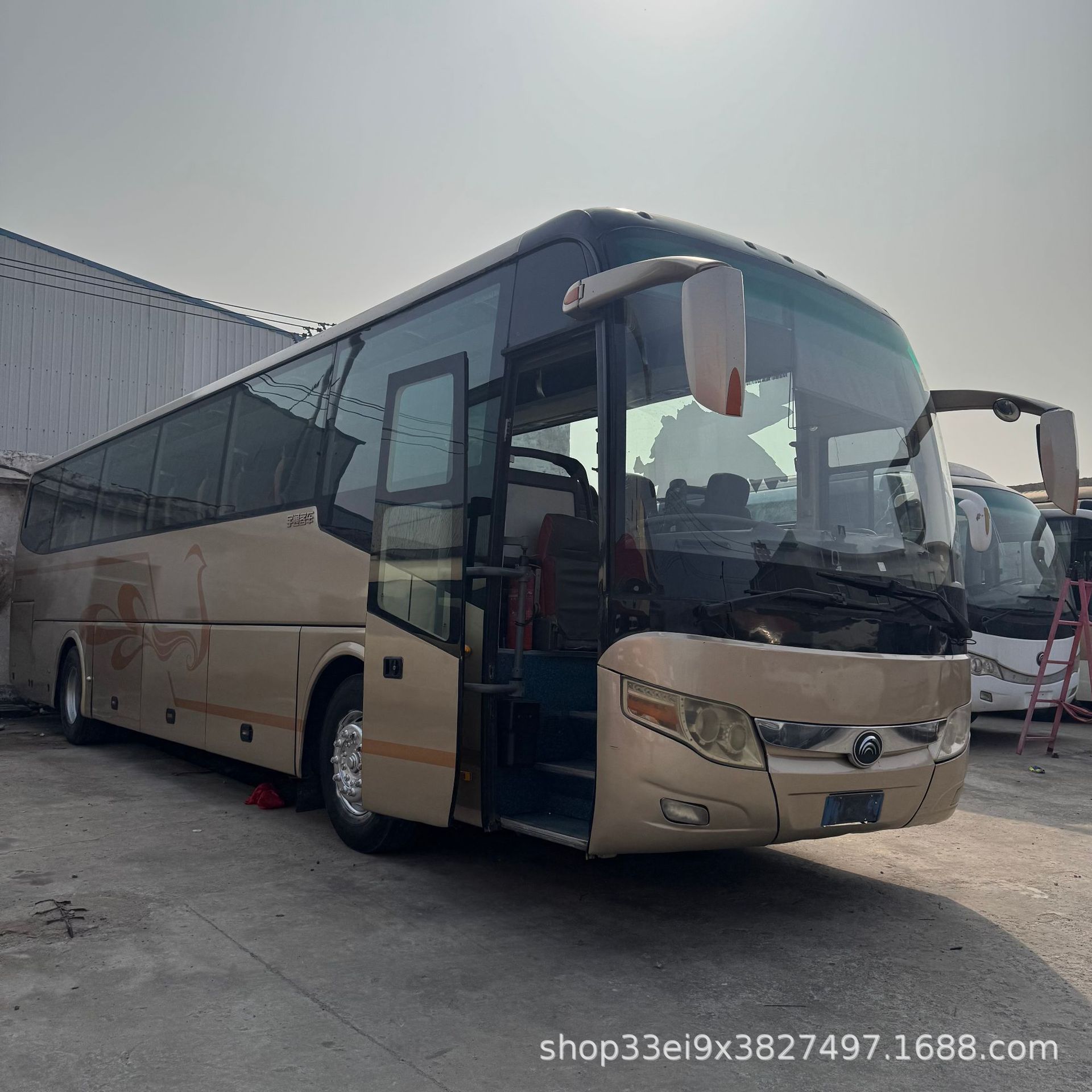 跨境宇通巴士宇通55座大巴车 客运旅游观光24-31座商务中巴车