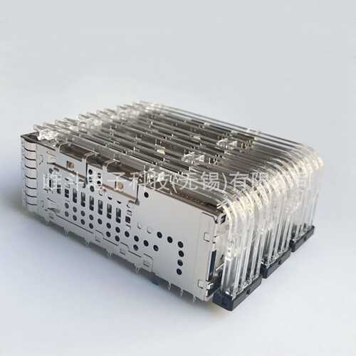 安费诺U95-R3Q5-404L-LH1-Q QSFP28 2*3 带 散热片 带 4个导光柱