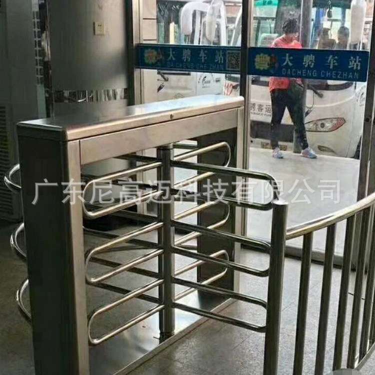 304不锈钢半高转闸十字门车站工地小型旋转栅栏闸电动立式三辊闸