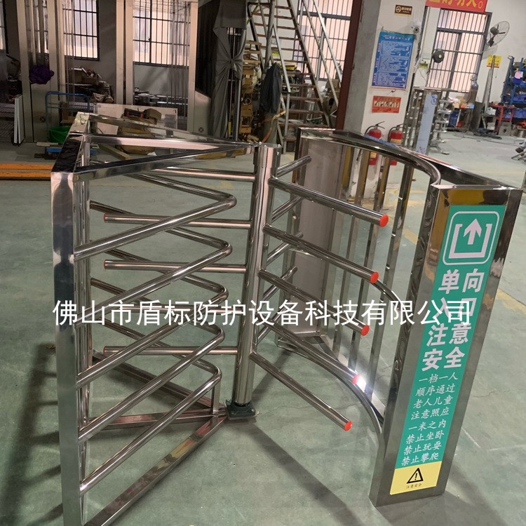 三翼不锈钢单向滚闸人行通道门