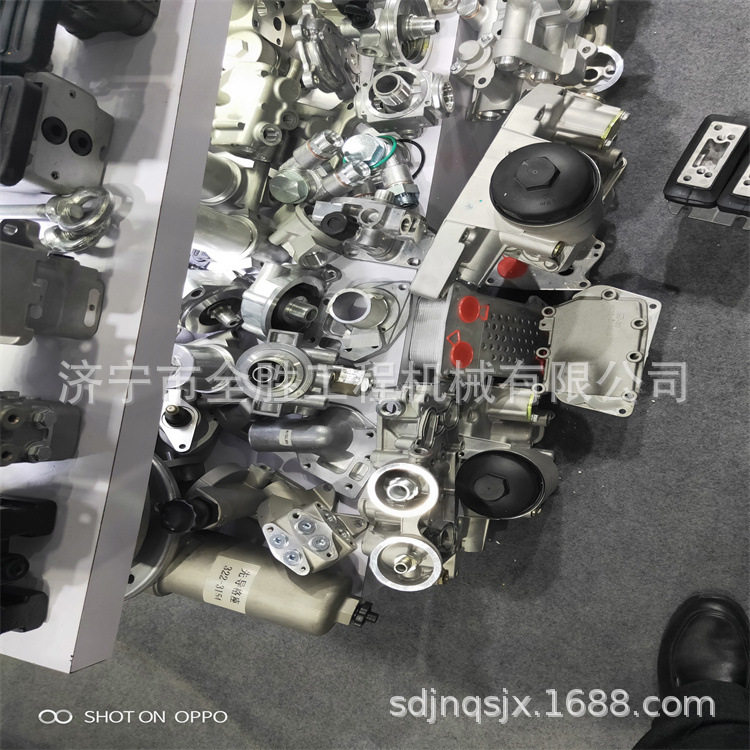 6D125推土机发动机进气门6150-41-4120进气门双联泵齿轮泵