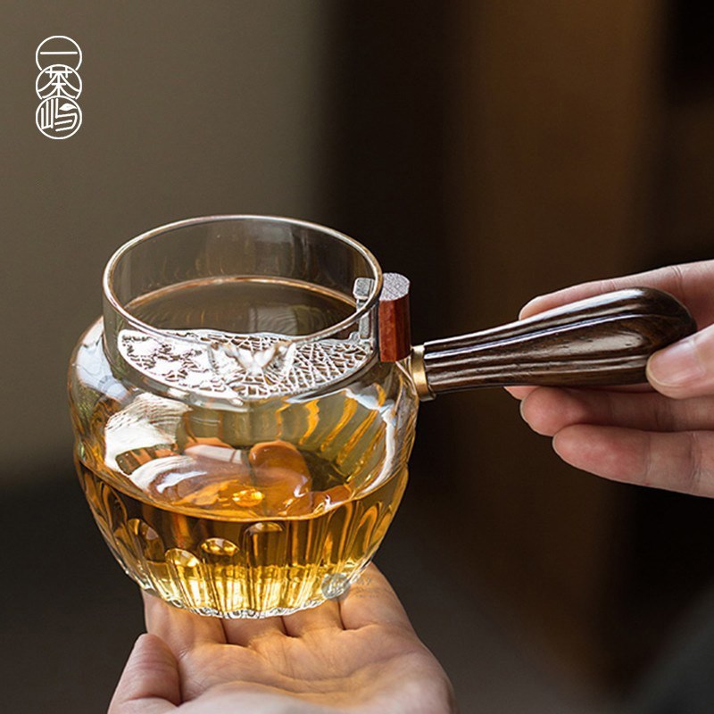 现货侧把玻璃公道杯茶q漏一体高档月牙分茶器绿红茶泡茶器过滤茶