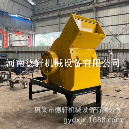 移动车青石花岗岩破碎机鹅卵石建筑垃圾制O砂机油电两用鄂破机