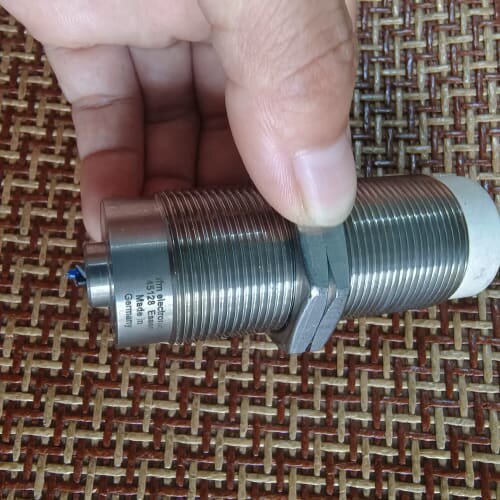 议价传感器实物图保证正品功能正常线被剪断了便宜处理99块钱