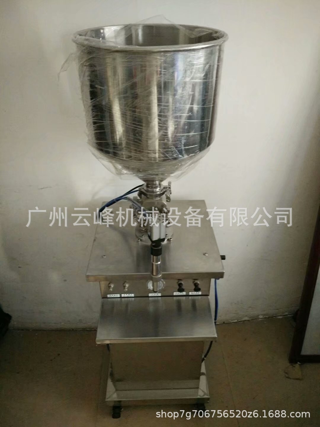 立式气动膏液两用灌装机消毒液酒精灌装机液体灌装机洗手液灌装机