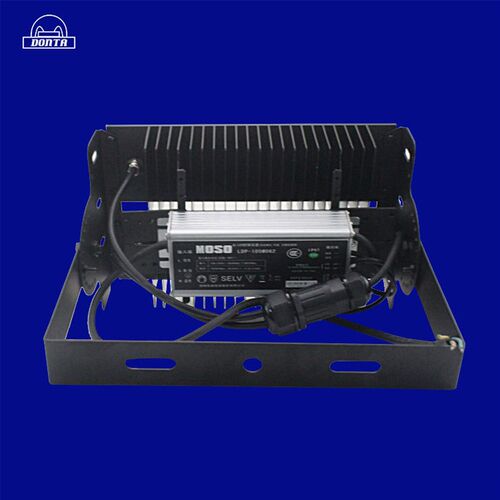 LED户外防水泛光灯广告亮化50W100W150W200W大功率模组隧道投光灯