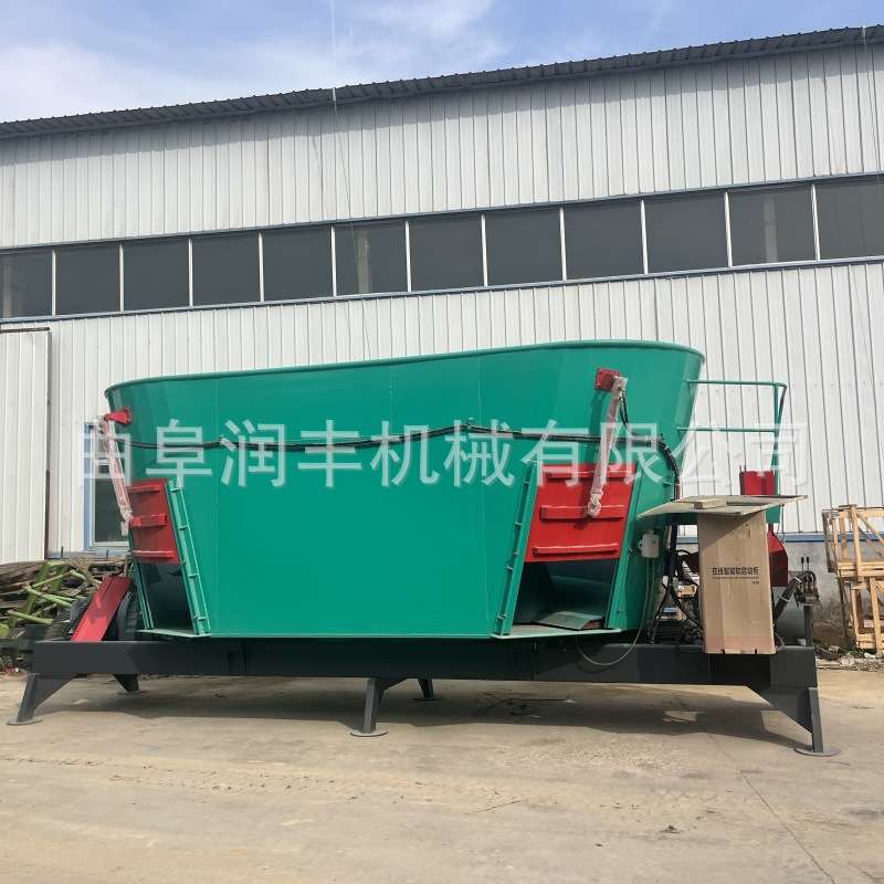 喂牛秸秆青储切草混合机养殖场双螺旋搅拌机养牛场 牧场拌料机