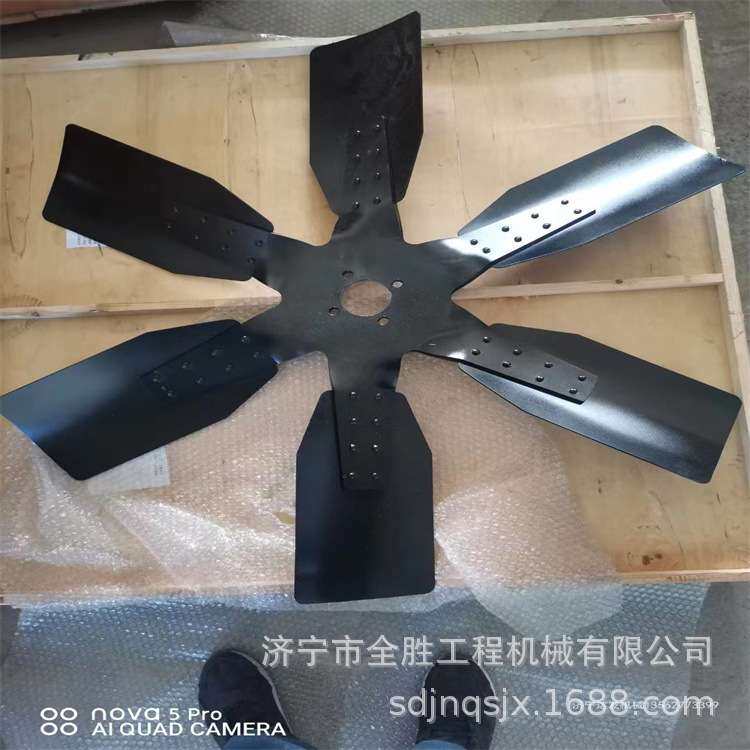 供应SD22推土机风扇叶 风扇叶托架变速泵07436-72203