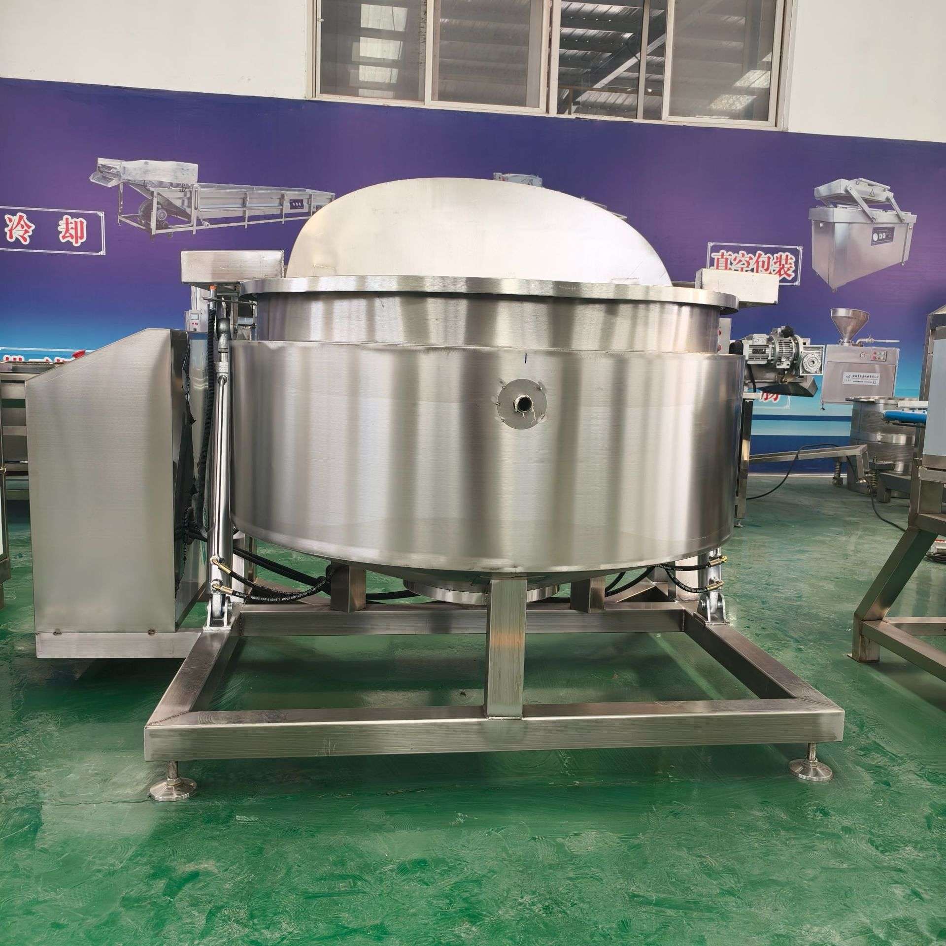 唐山麻糖自动搅拌锅熬白油夹层锅鸡汤膏浓缩酱肘子驴蹄筋熬制锅
