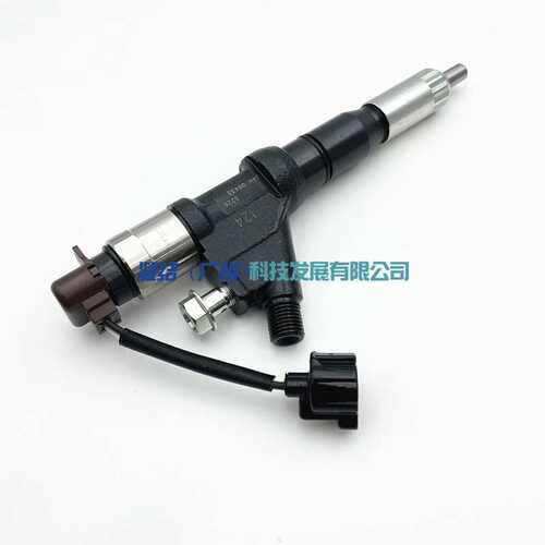 日野 P13C E13C K13C 700 系列卡车发动机燃油喷射器 23670E0340