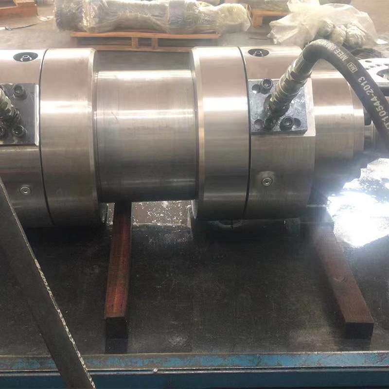 冶金轧钢缸底耳环V形组合铜套导向缓冲整体耳环活塞杆高压缓冲液