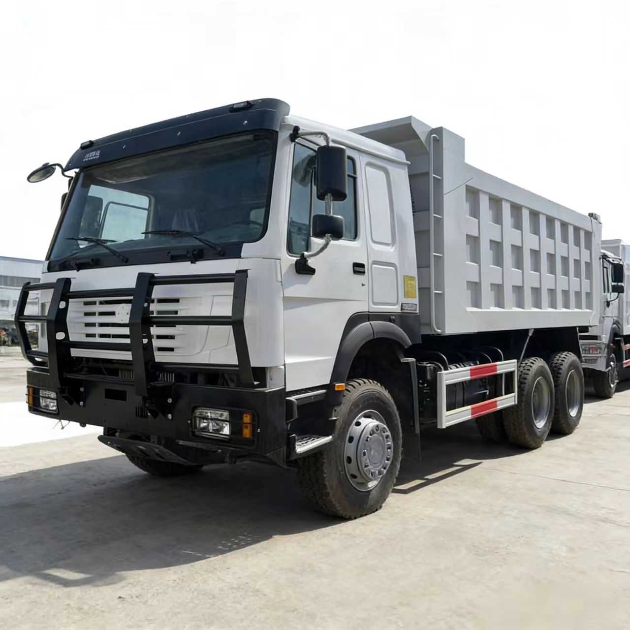 重汽豪沃371马力6x4自卸车