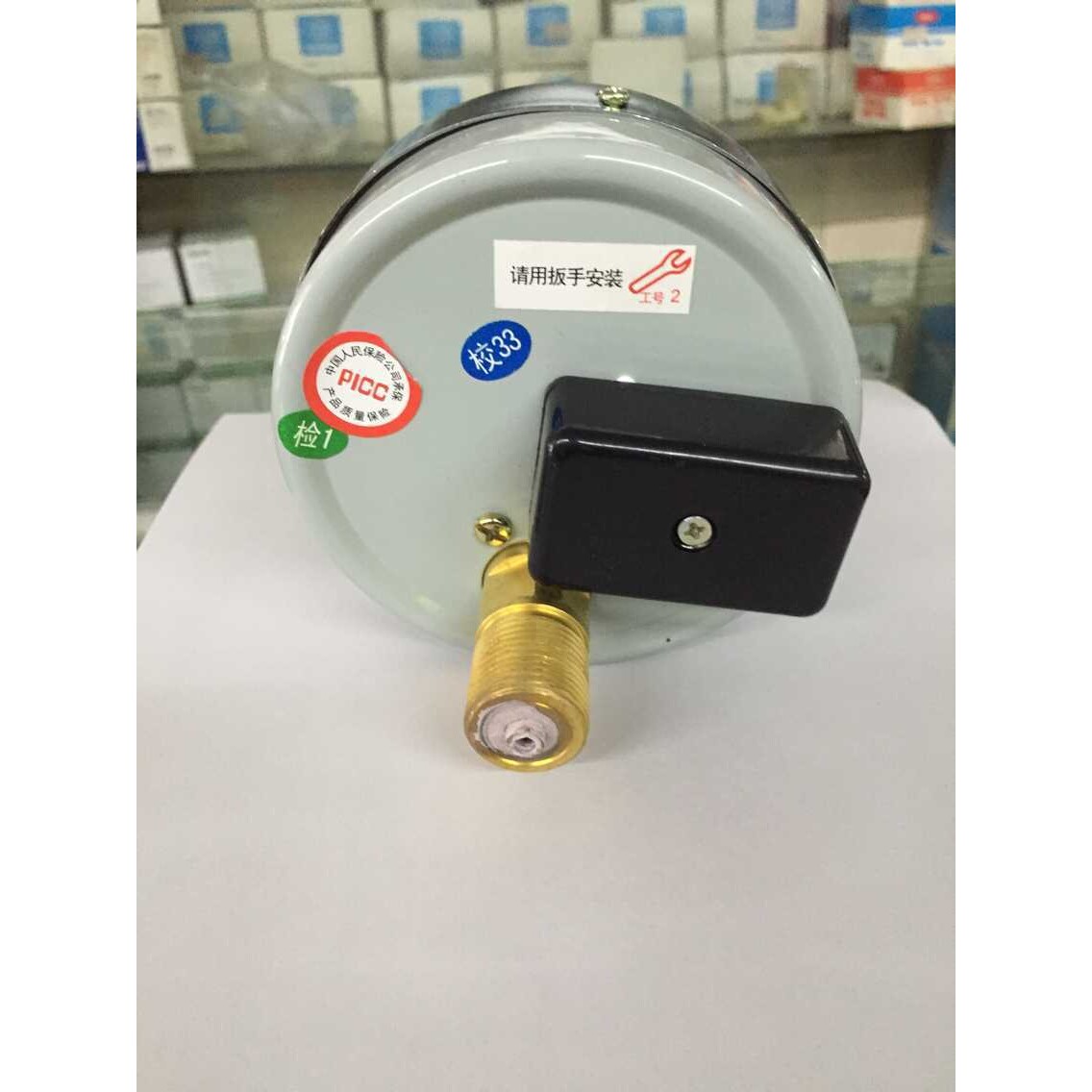 红旗牌 红旗电接点压力表 轴向1.6MPA YX100Z 1.6MPA 螺纹4分