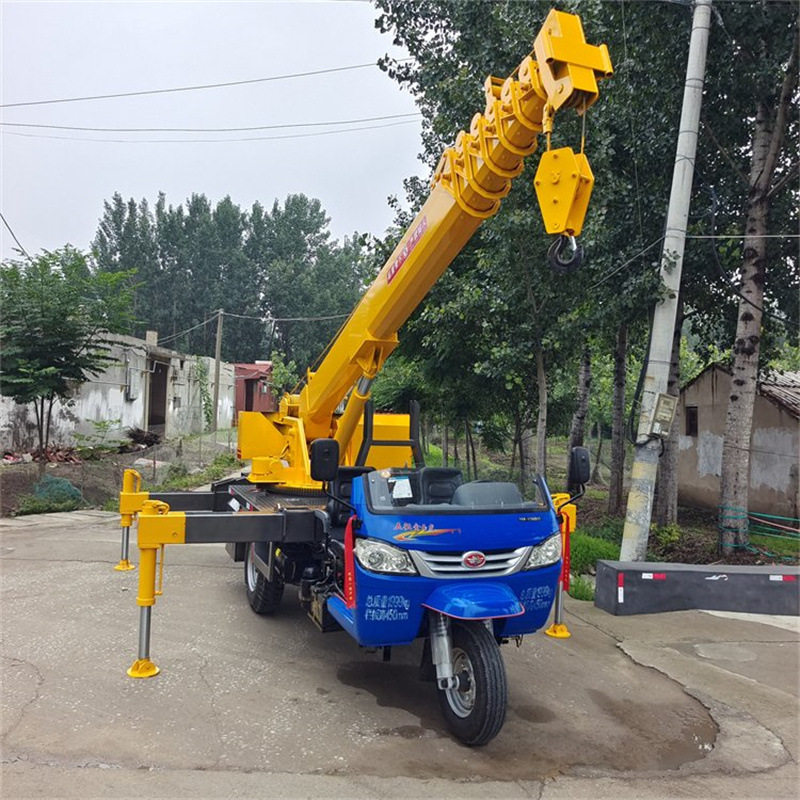 小型车载小吊车狭小空间作业吊装神器农用建筑盖房五征三轮吊车