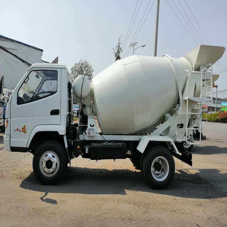基建用小型搅拌车 2方3方小骏马搅拌车 云内4100搅拌车汽车底盘